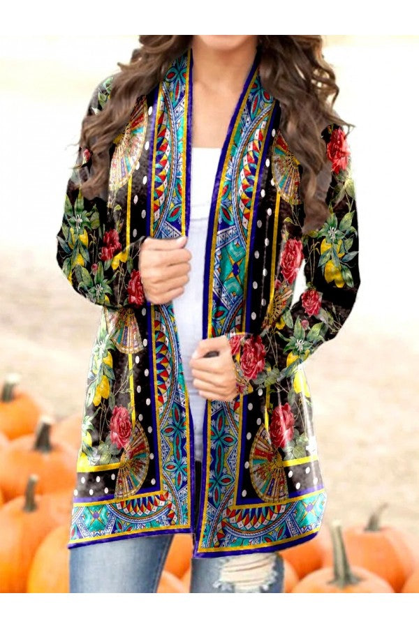 Lange Strickjacke im Boho-Hippie-Stil