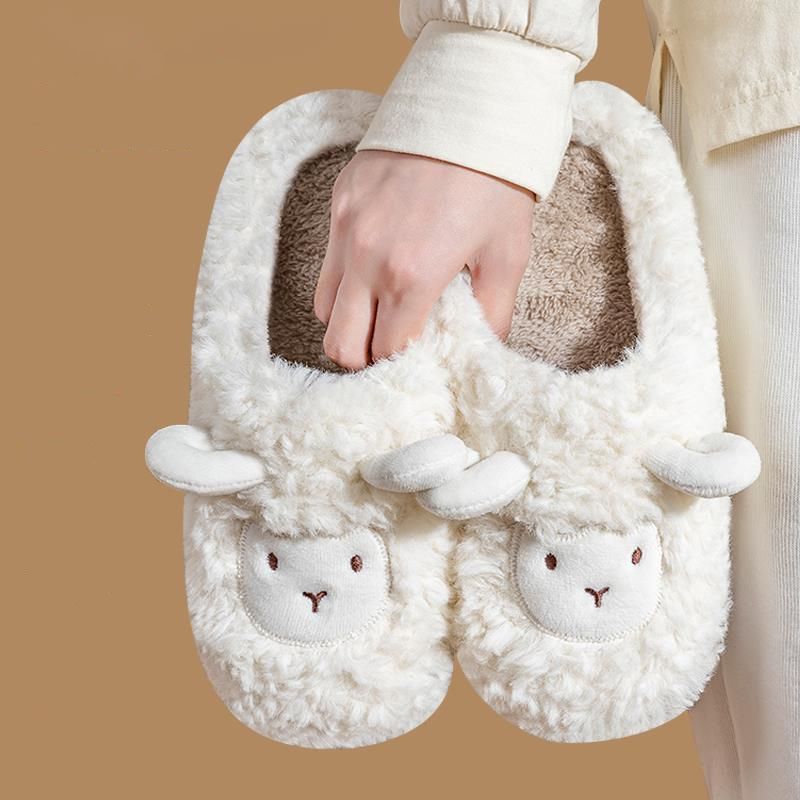 SOWUNO Flip Flop Slippers Fuzzy Furry Soft Lightweight Warm Open Toe Slides House  Slippers for Woman Sleep Bedroom Winter : Amazon.in: Shoes & Handbags